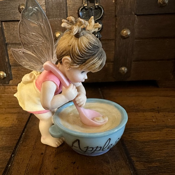 Kitchen Fairie - Picture 4 of 8